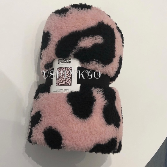 Victoria’s Secret Pink Sherpa Blanket Leopard - Picture 3 of 3